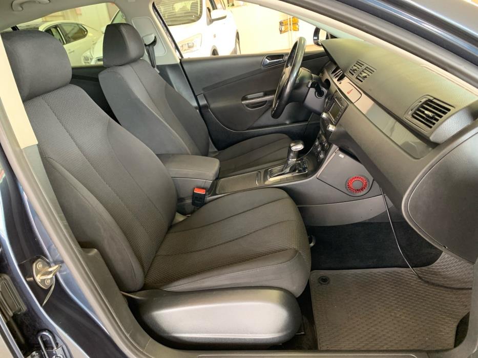 VOLKSWAGEN Passat 2006