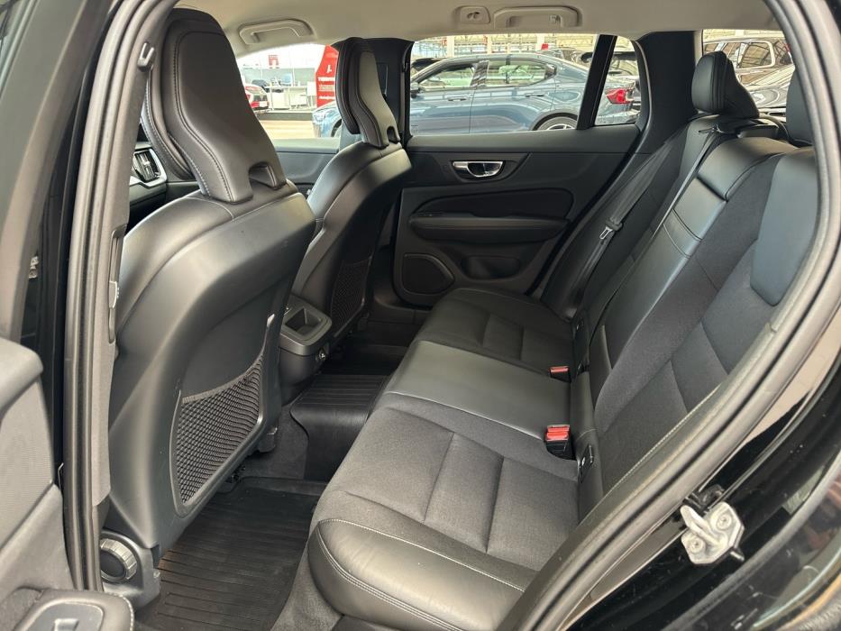 VOLVO V60 2020