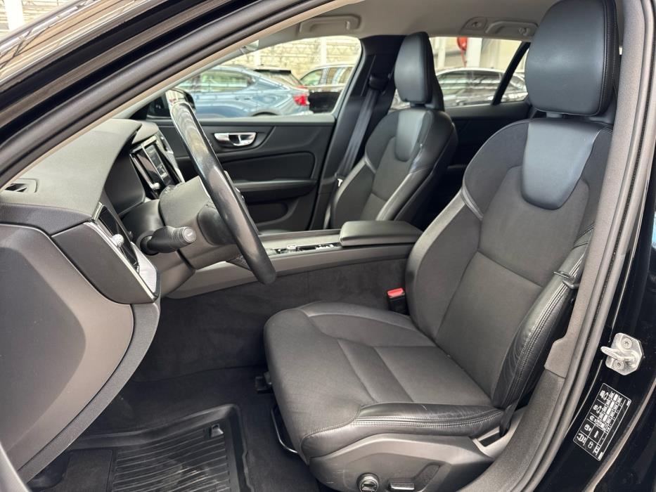 VOLVO V60 2020