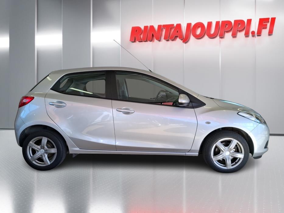 MAZDA 2 2010