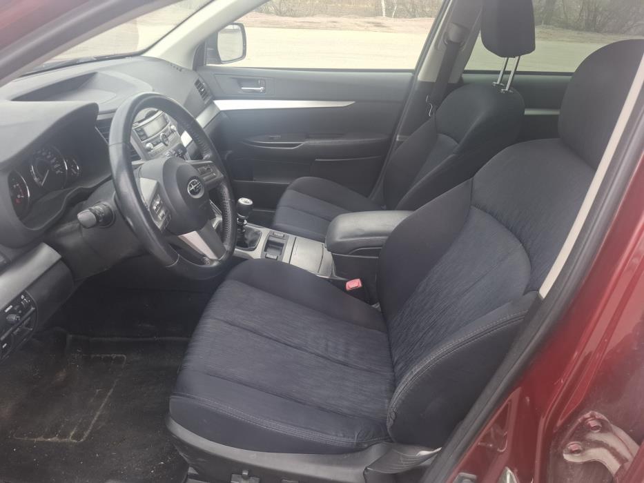 SUBARU Legacy 2011
