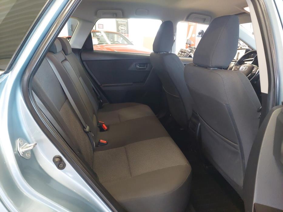 TOYOTA Auris 2014