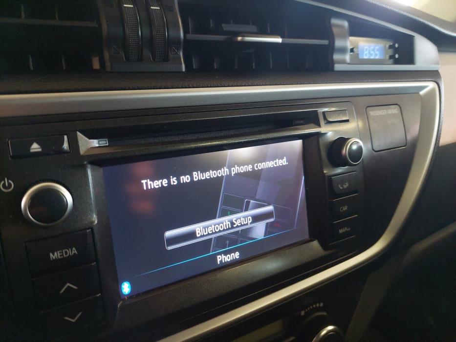 TOYOTA Auris 2014