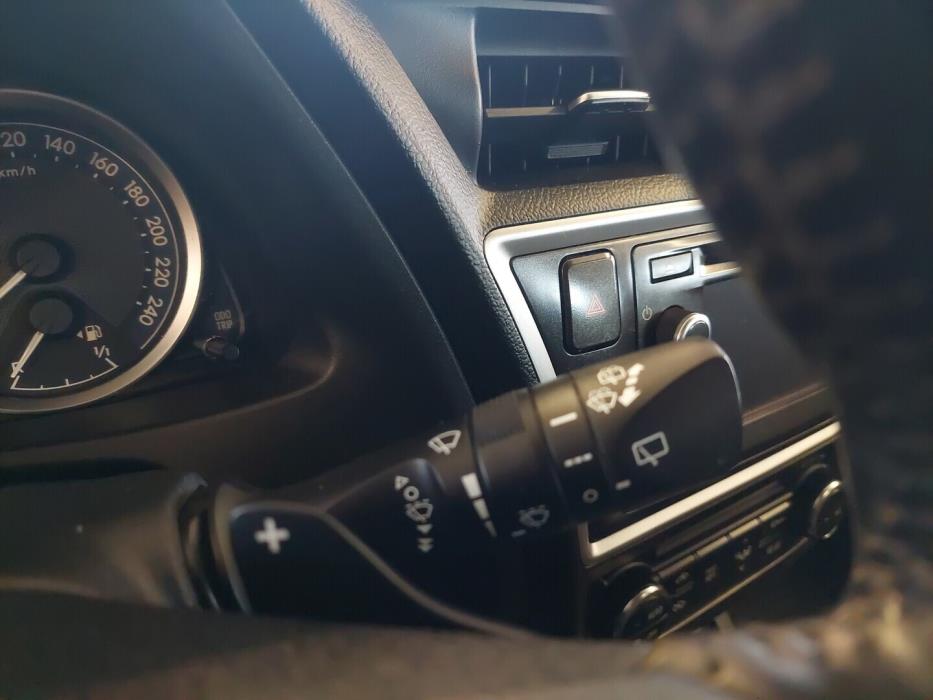 TOYOTA Auris 2014