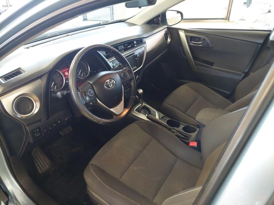 TOYOTA Auris 2014