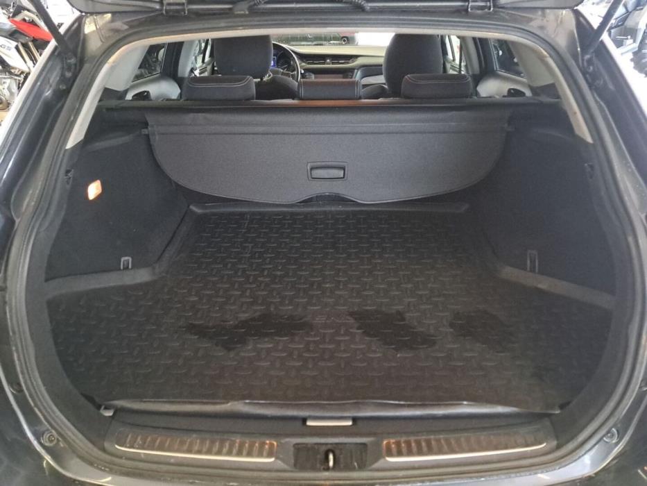 TOYOTA Avensis 2015