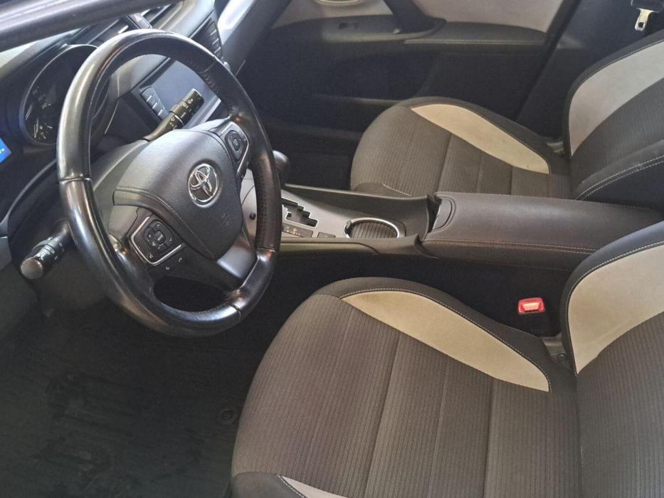 TOYOTA Avensis 2015
