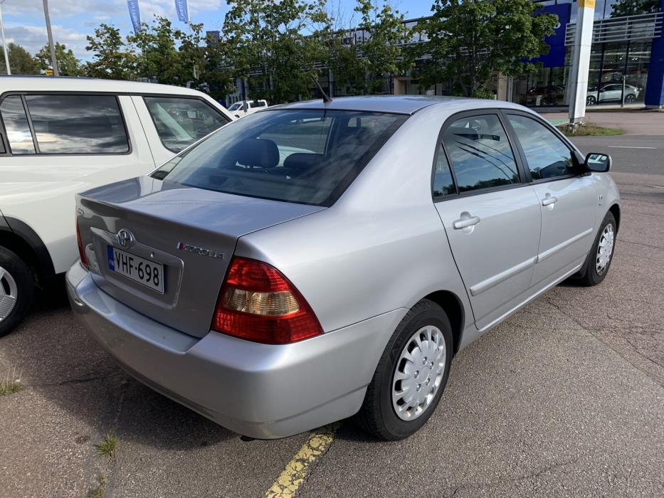 TOYOTA Corolla 2002