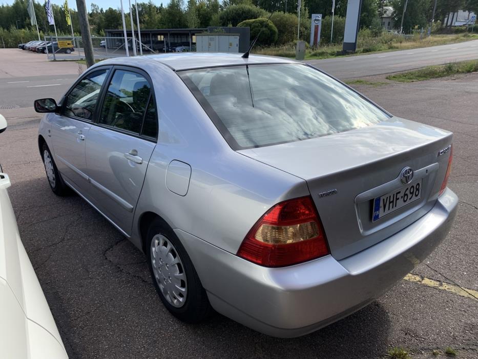 TOYOTA Corolla 2002