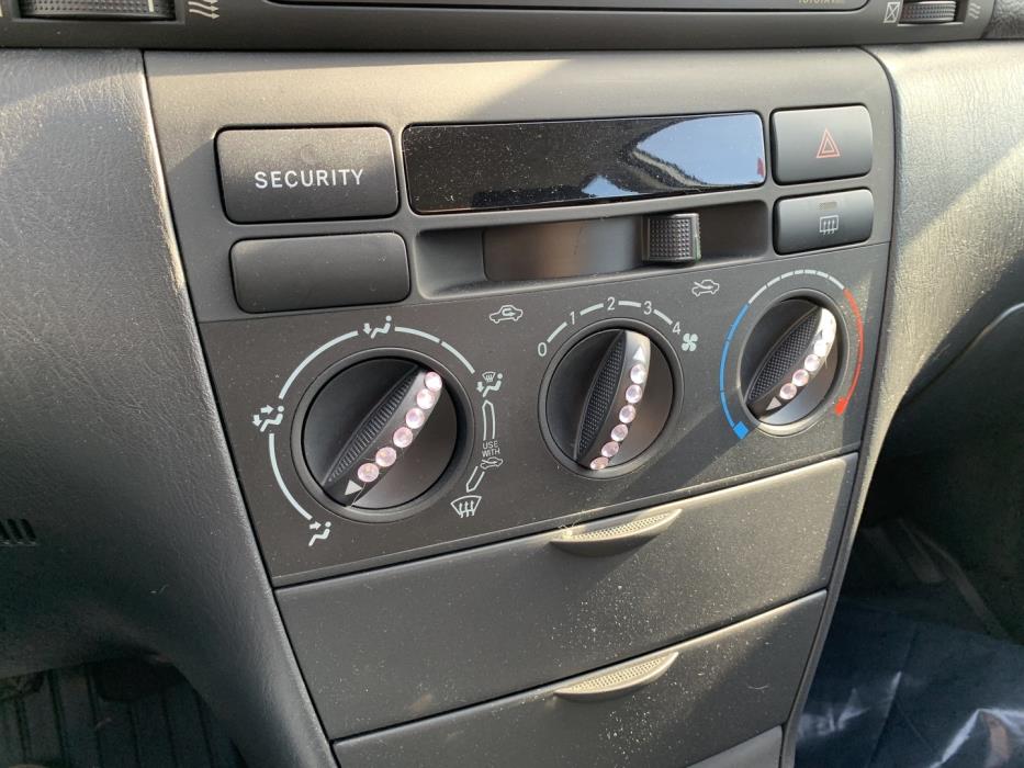 TOYOTA Corolla 2002