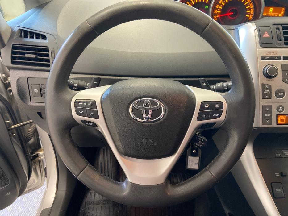 TOYOTA Verso 2010