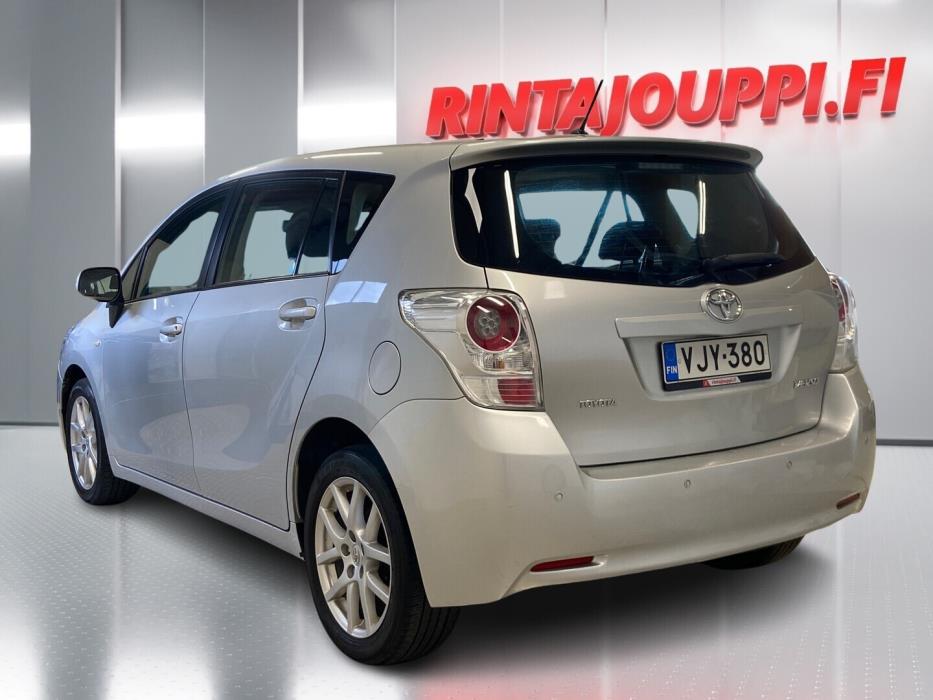 TOYOTA Verso 2010