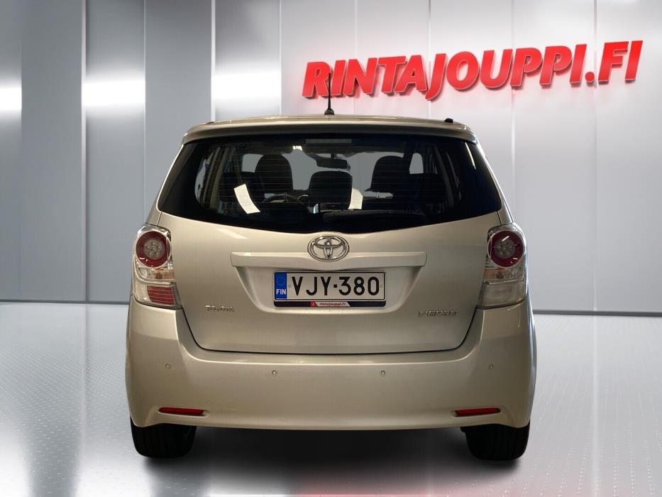 TOYOTA Verso 2010