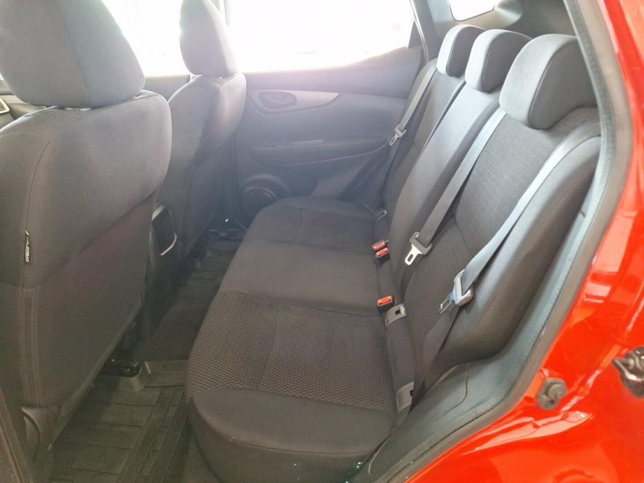 NISSAN Qashqai 2015