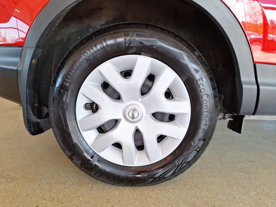 NISSAN Qashqai 2015