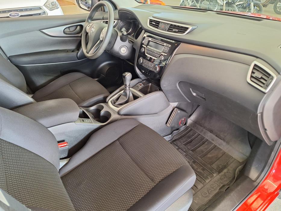 NISSAN Qashqai 2015
