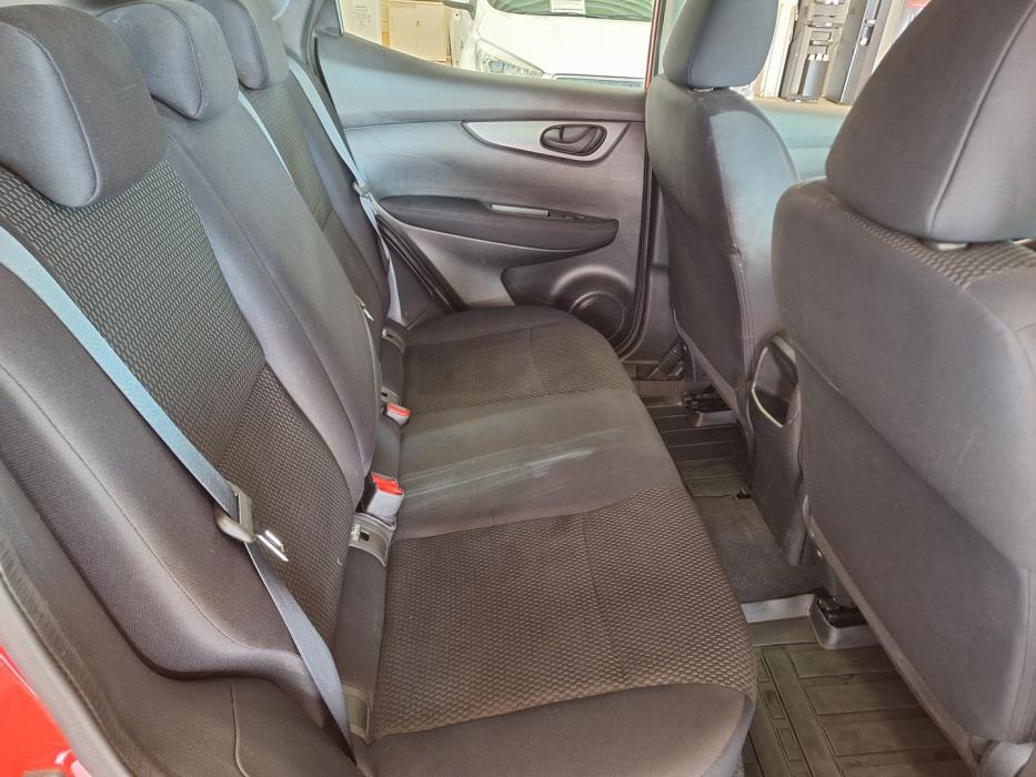 NISSAN Qashqai 2015