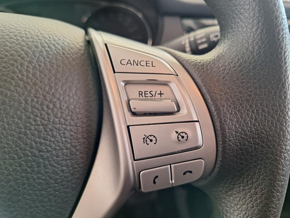NISSAN Qashqai 2015