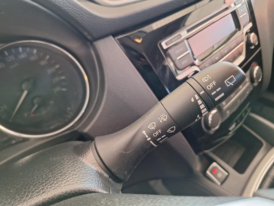 NISSAN Qashqai 2015