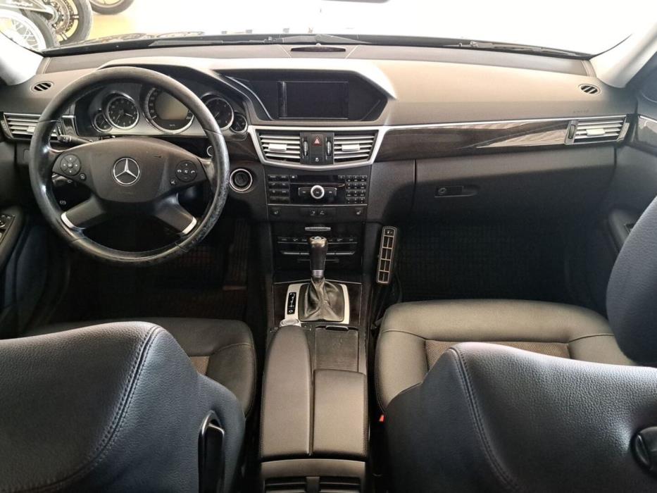 MERCEDES-BENZ E 2009