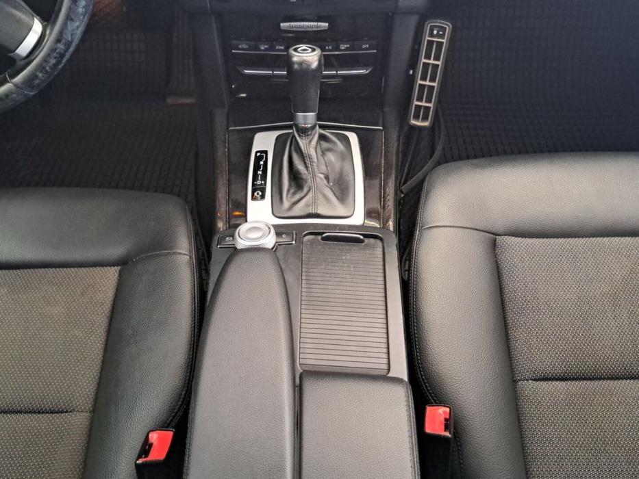 MERCEDES-BENZ E 2009