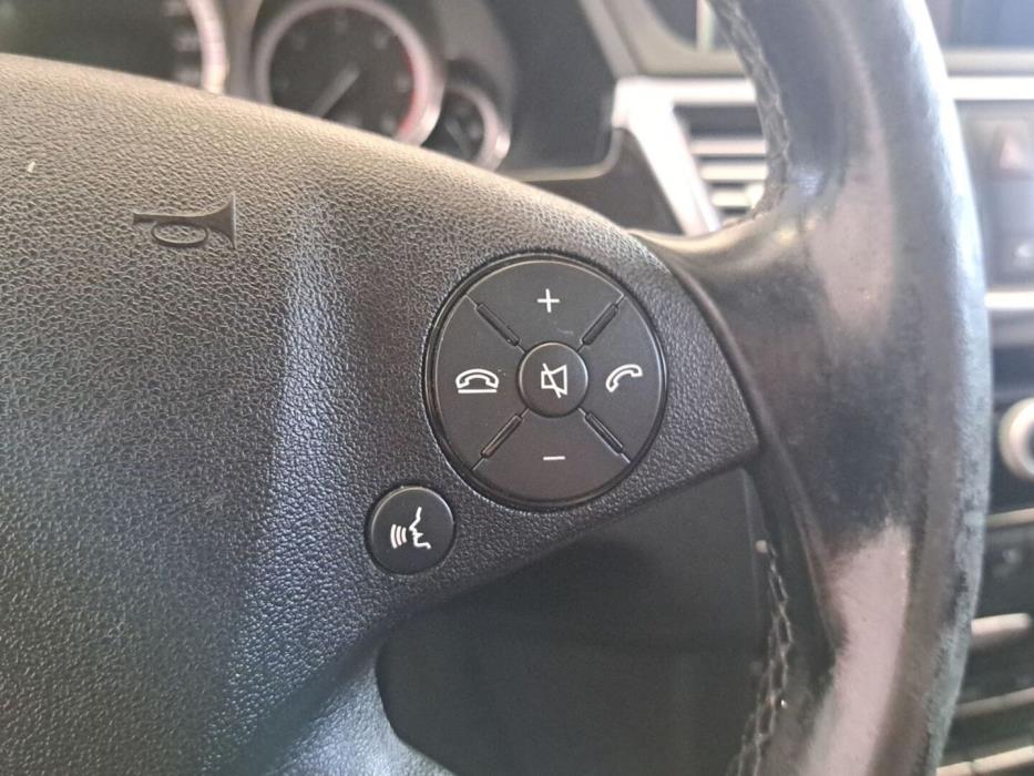 MERCEDES-BENZ E 2009