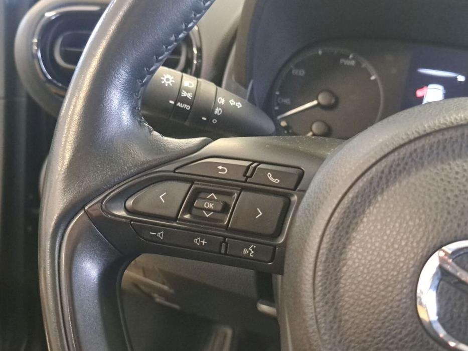 MAZDA 2 2023
