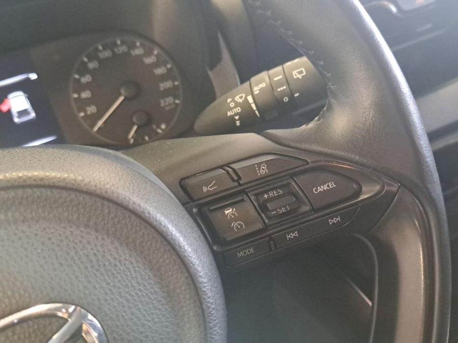 MAZDA 2 2023
