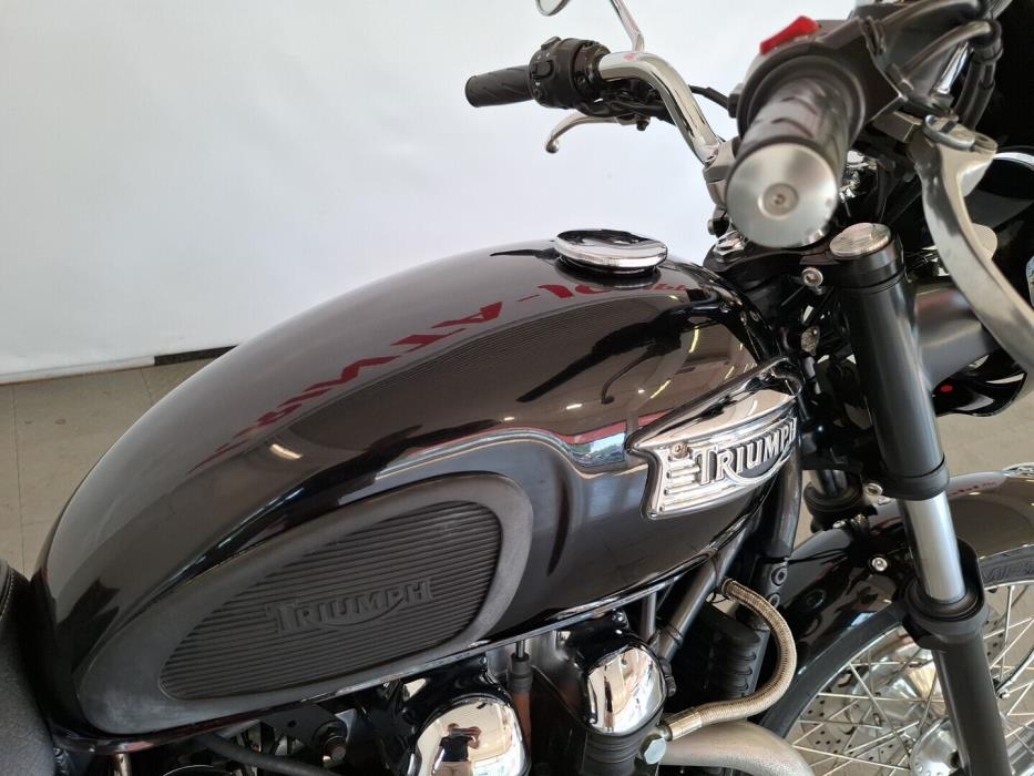 TRIUMPH Bonneville 2008