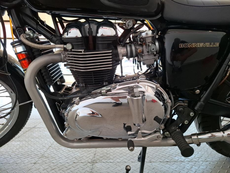 TRIUMPH Bonneville 2008