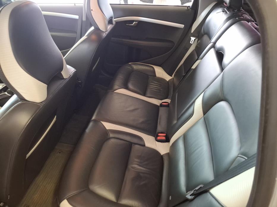 VOLVO V70 2012