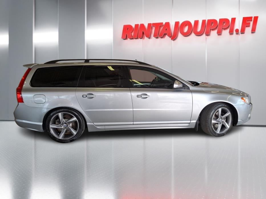 VOLVO V70 2012
