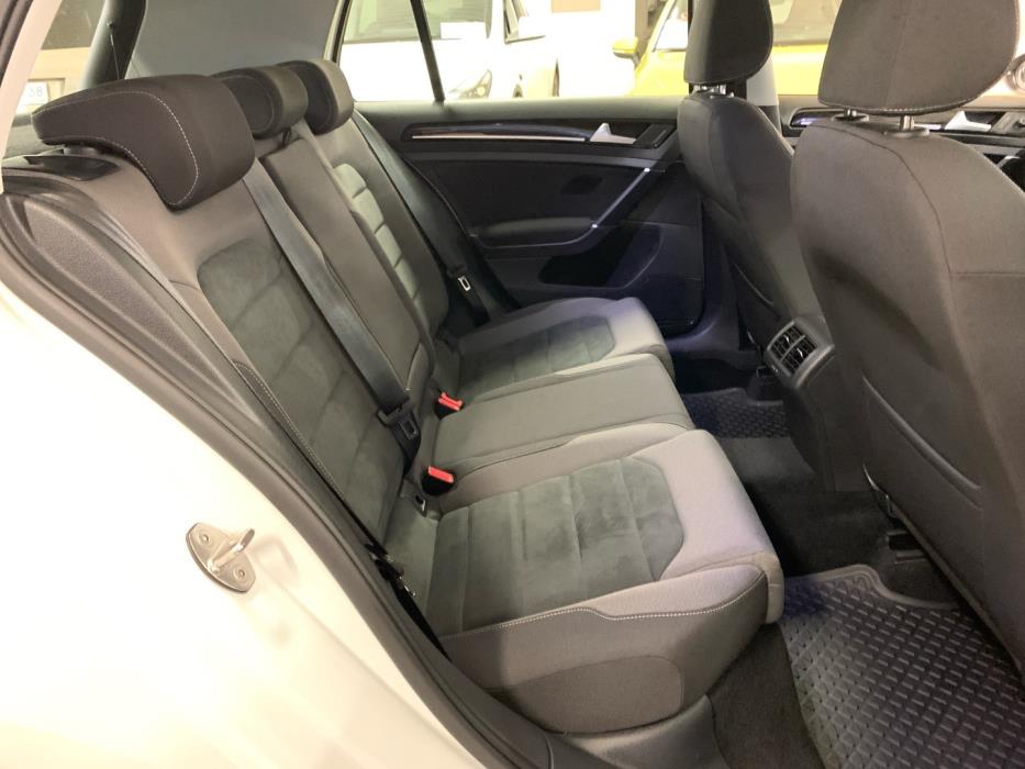 VOLKSWAGEN Golf 2018