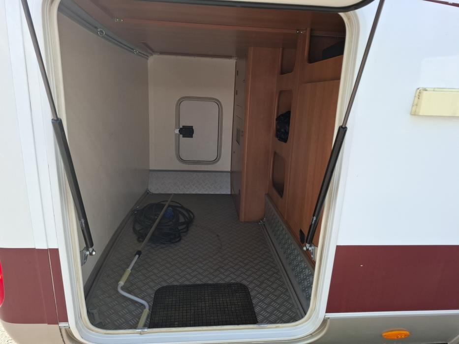 HOBBY T500 Van Exclusive 2009