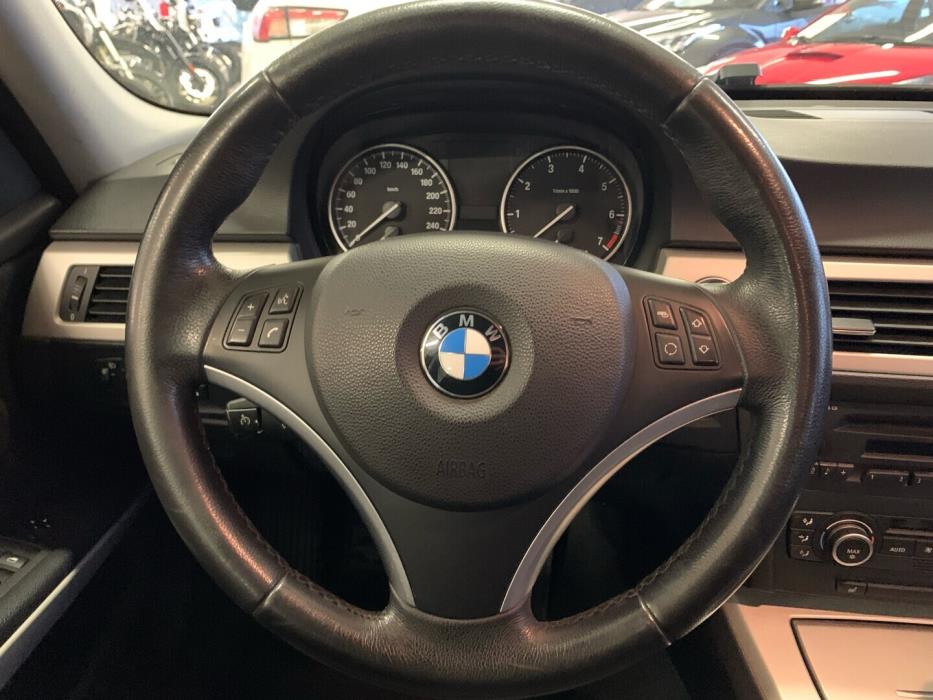 BMW 318 2009