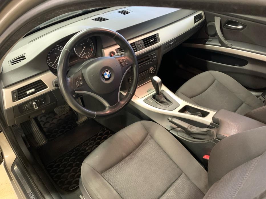 BMW 318 2009