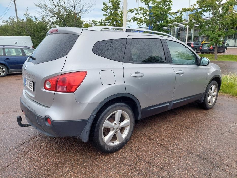 NISSAN Qashqai+2 2009