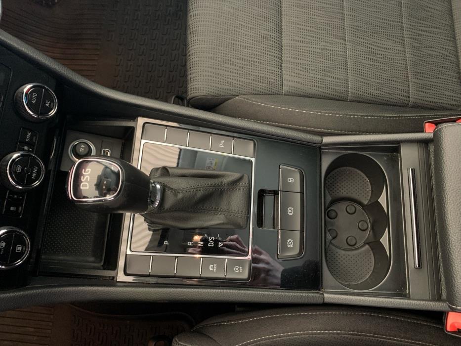 SKODA Superb 2019