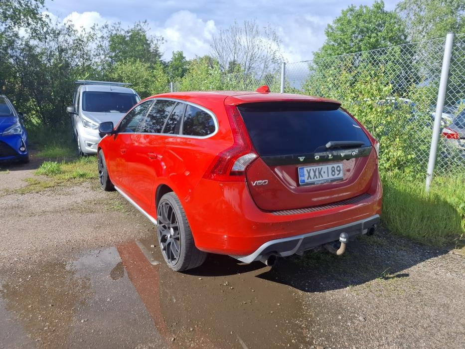 VOLVO V60 2011