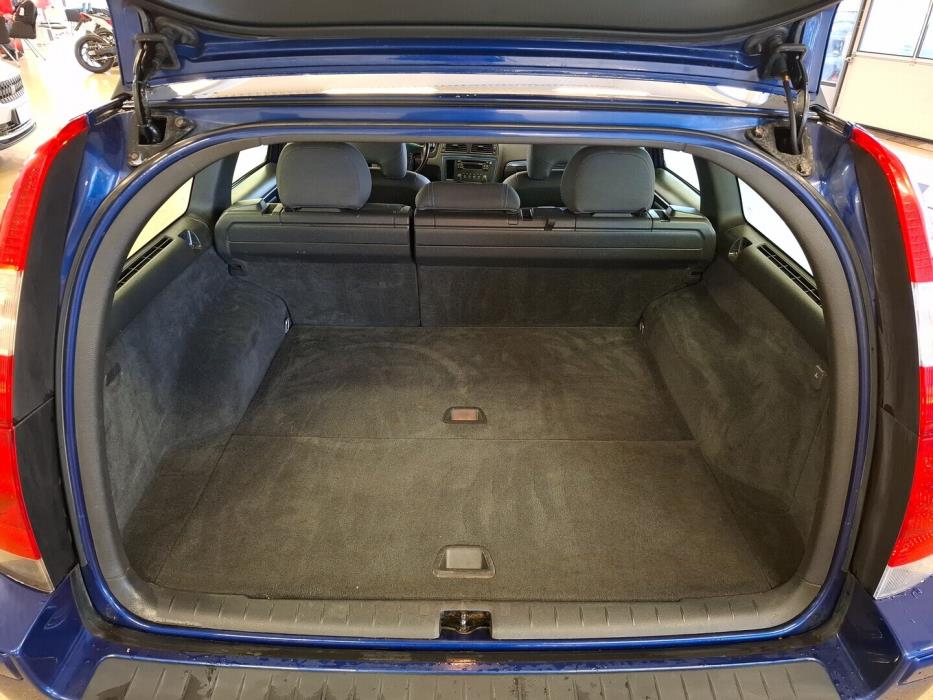 VOLVO V70 2005