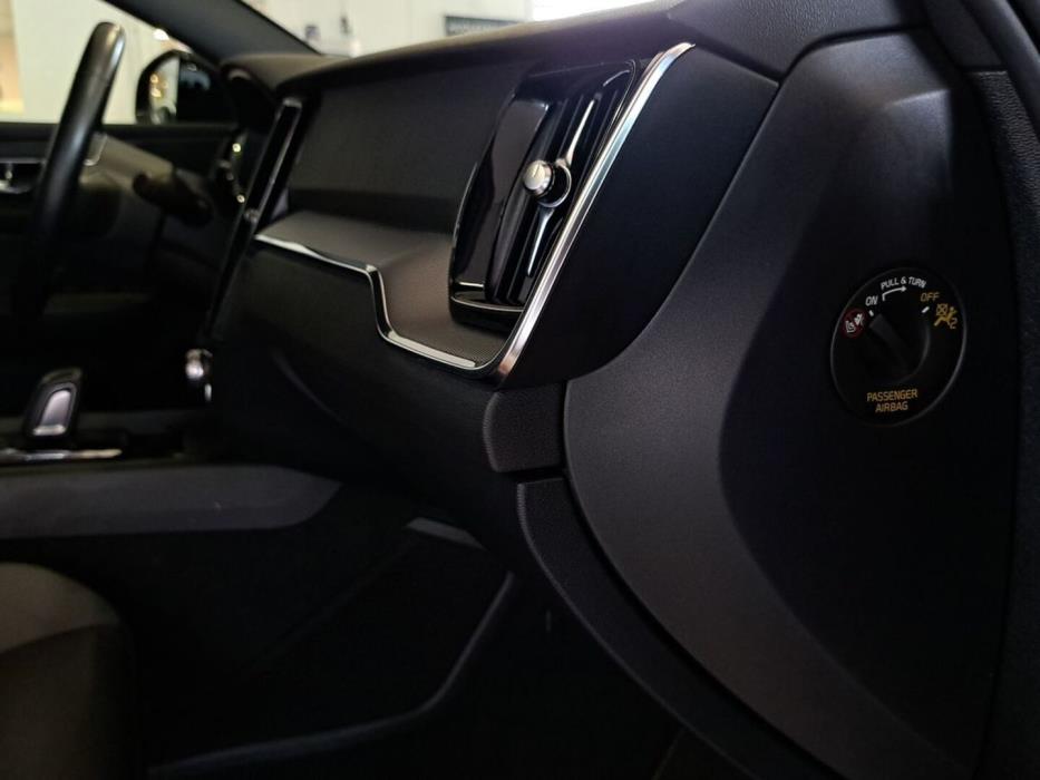VOLVO S60 2021
