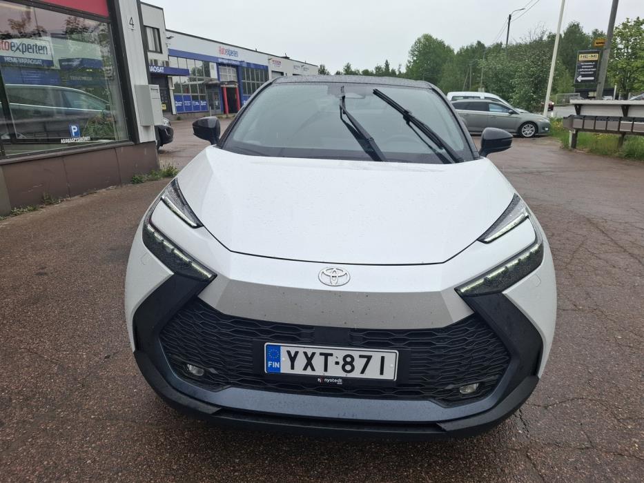 TOYOTA C-HR 2023