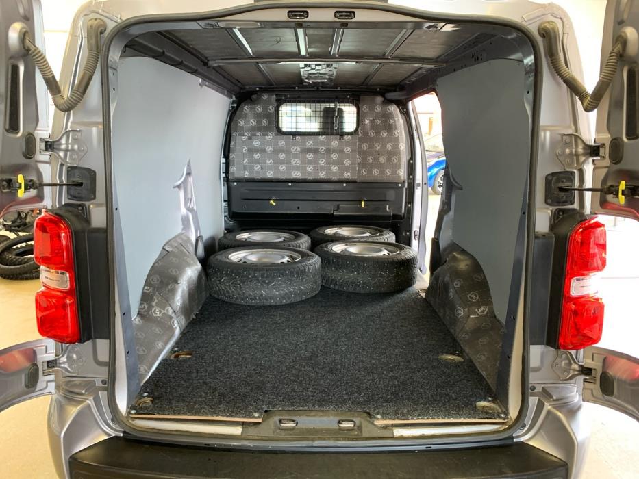 OPEL Vivaro 2021
