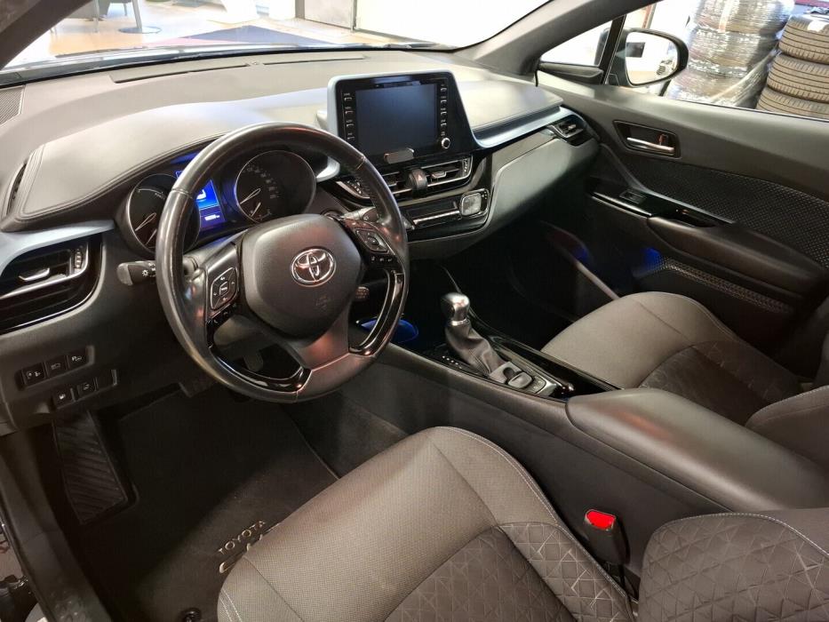 TOYOTA C-HR 2020