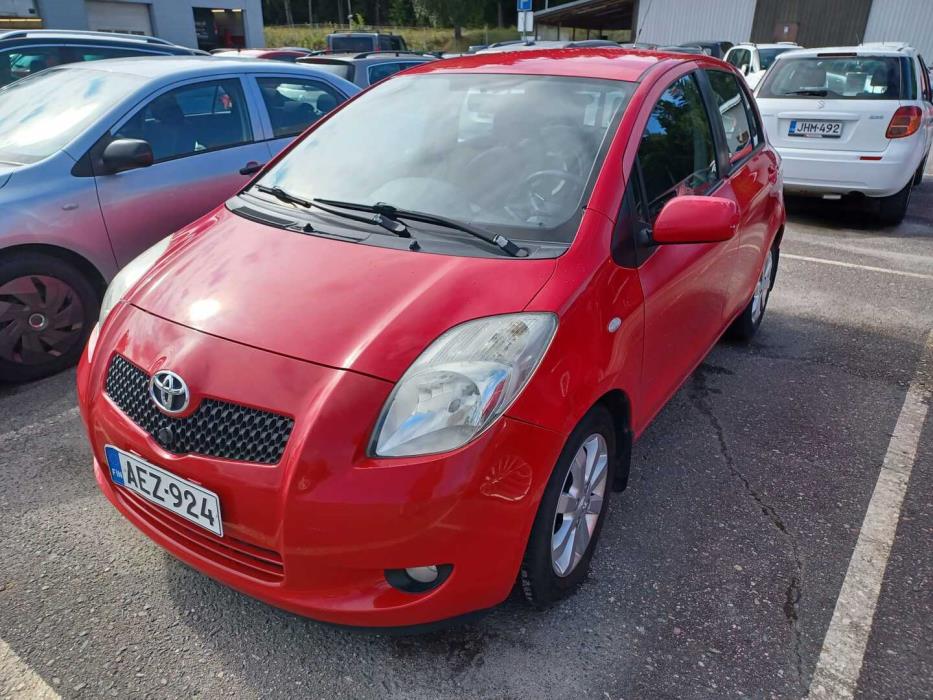 TOYOTA Yaris 2008
