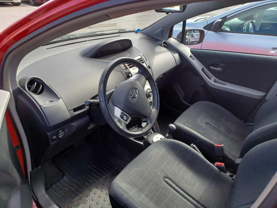 TOYOTA Yaris 2008