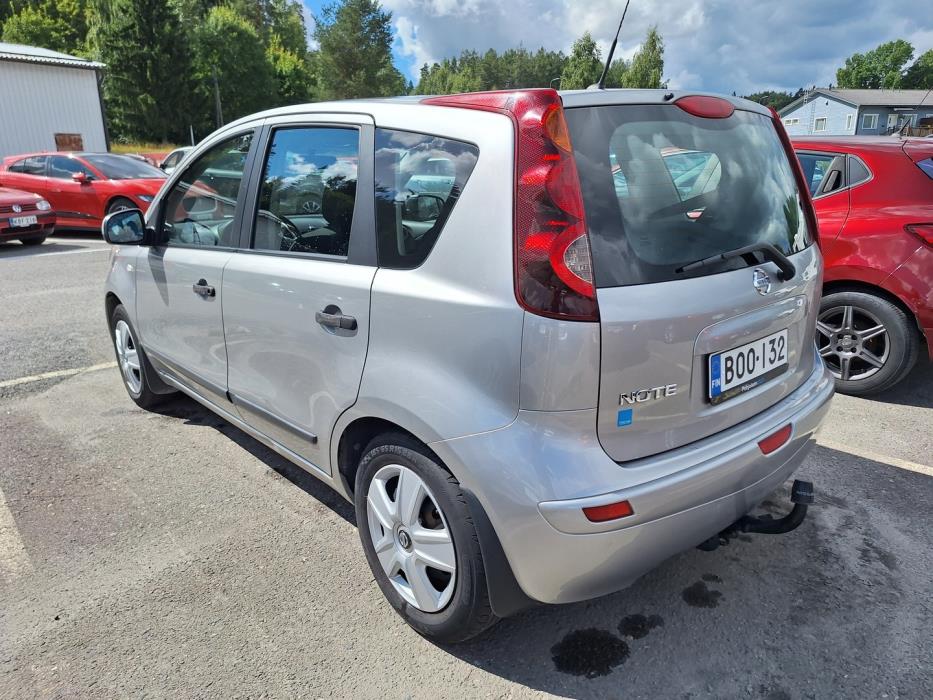 NISSAN Note 2011