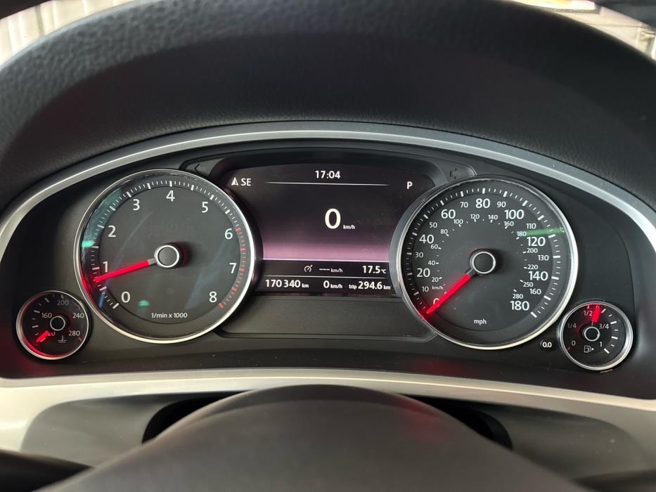 VOLKSWAGEN Touareg 2011