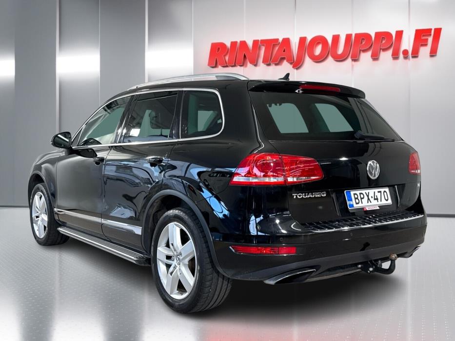 VOLKSWAGEN Touareg 2011