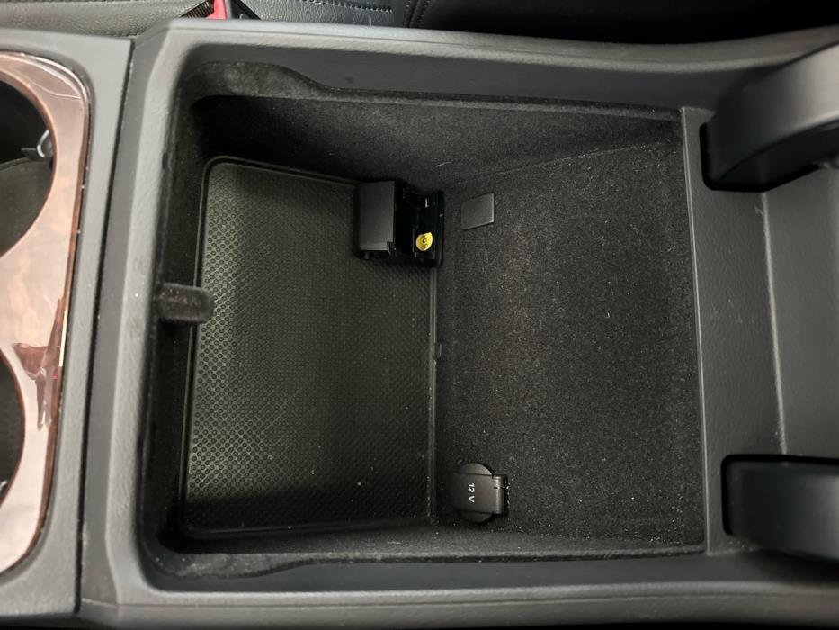 VOLKSWAGEN Touareg 2011